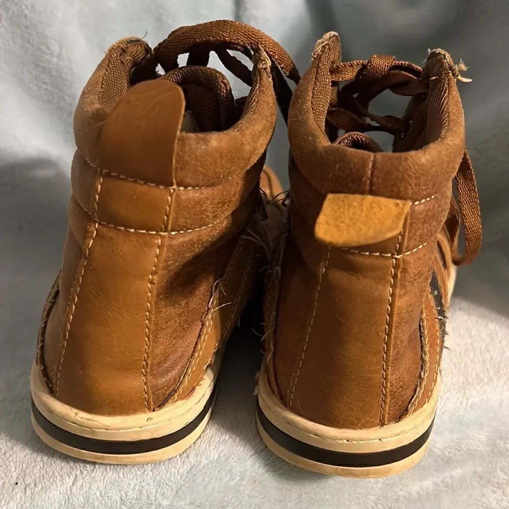 Steve Madden High Top Shoes - Picture 4 of 8